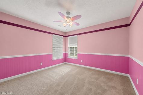 6424 Oak Point Estates Lorain OH 44053