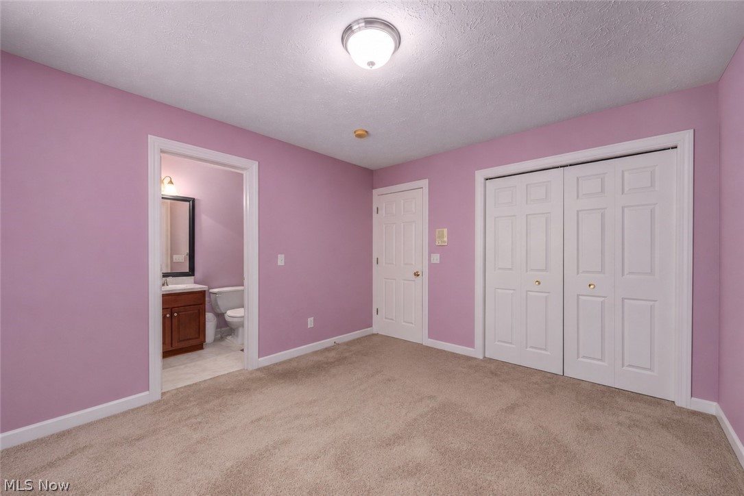 6424 Oak Point Estates Lorain OH 44053