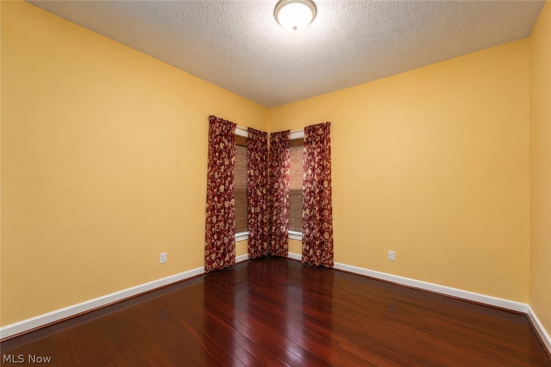 6424 Oak Point Estates Lorain OH 44053