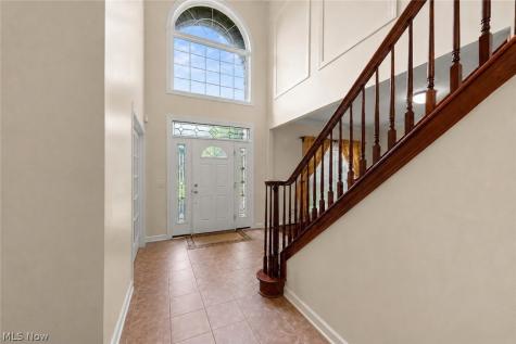 6424 Oak Point Estates Lorain OH 44053