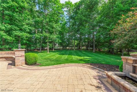 6424 Oak Point Estates Lorain OH 44053
