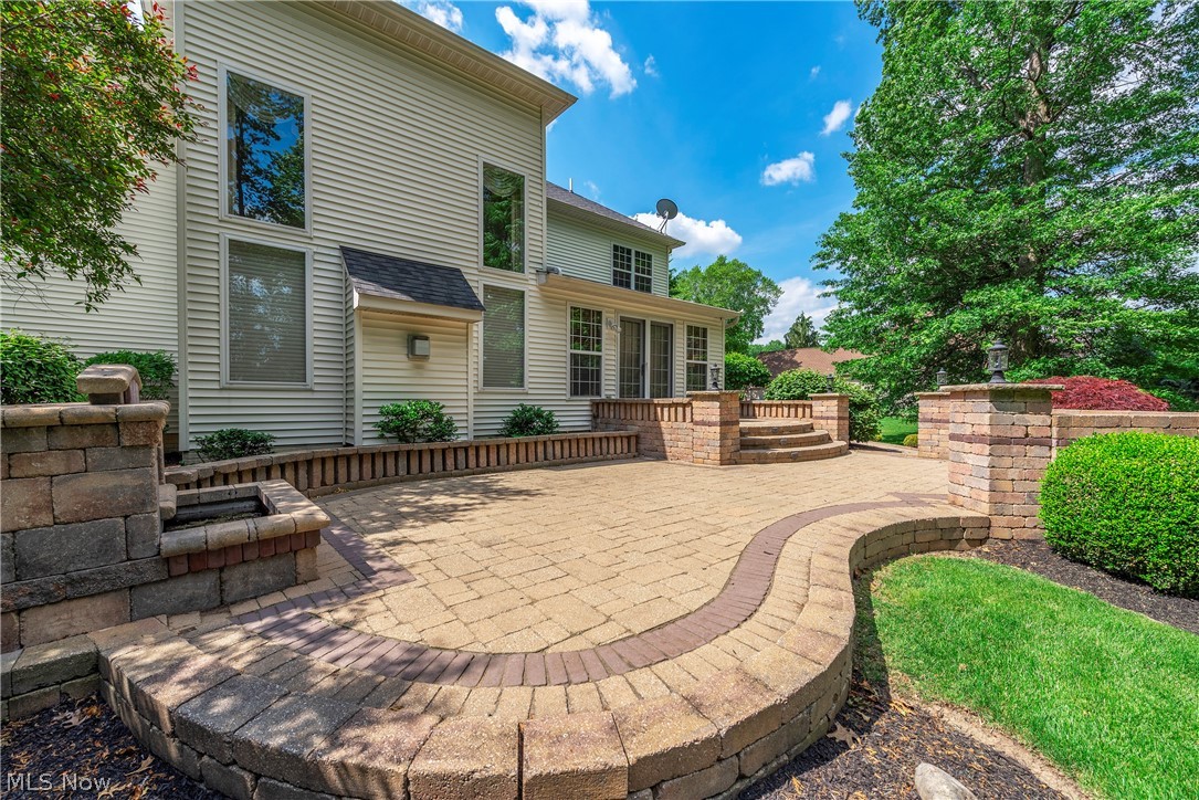6424 Oak Point Estates Lorain OH 44053