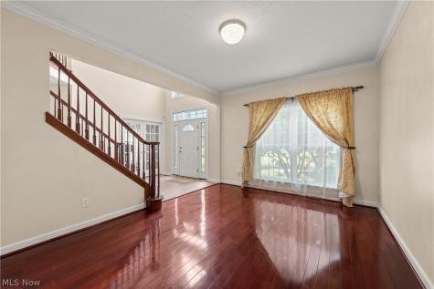 6424 Oak Point Estates Lorain OH 44053