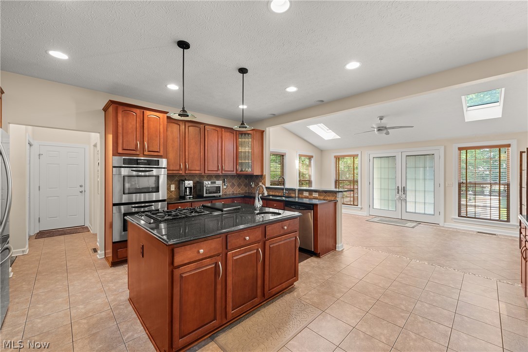 6424 Oak Point Estates Lorain OH 44053
