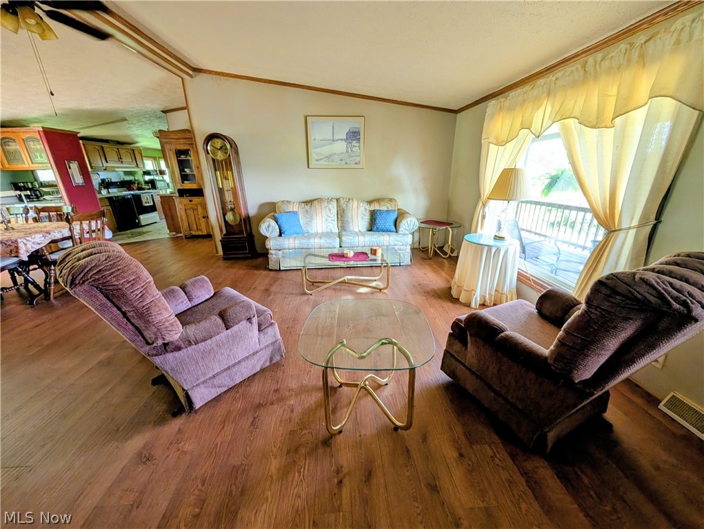 10811 Freedom Road Kimbolton OH 43749