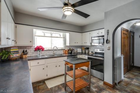 183 Castle Boulevard Akron OH 44313