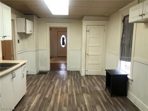 822 Highland Road NE Canton OH 44704