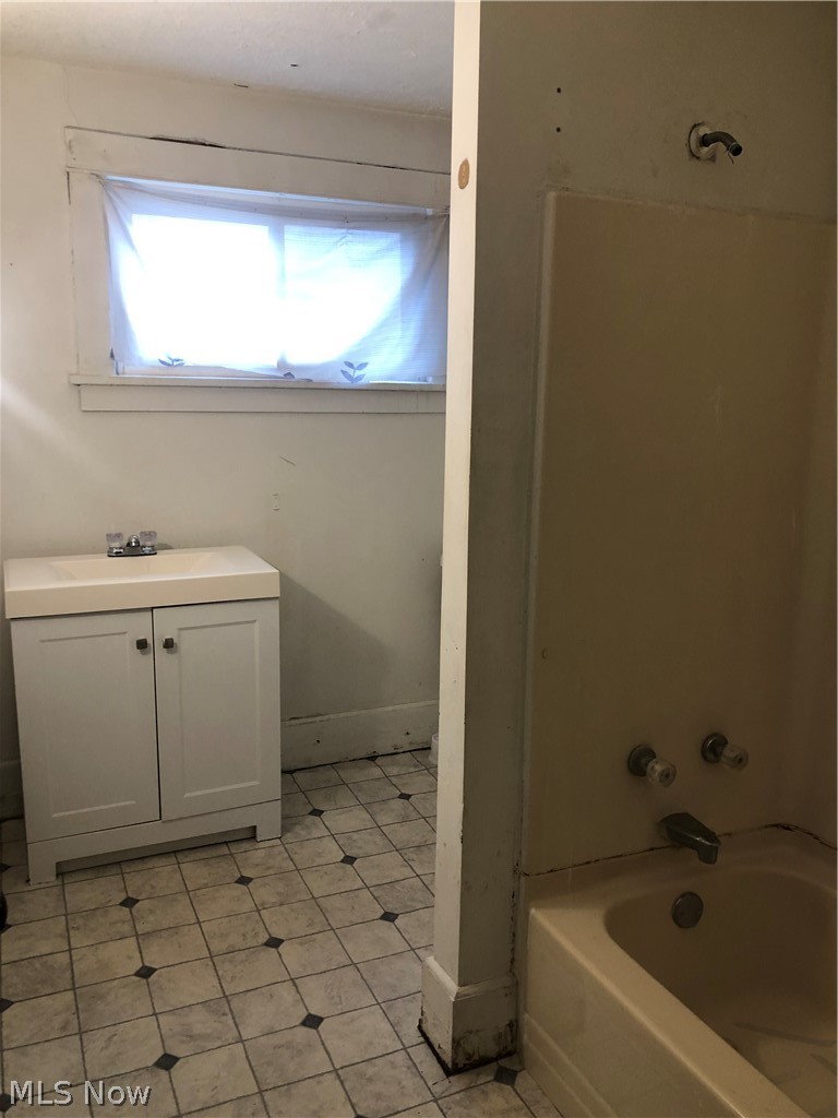 822 Highland Road NE Canton OH 44704