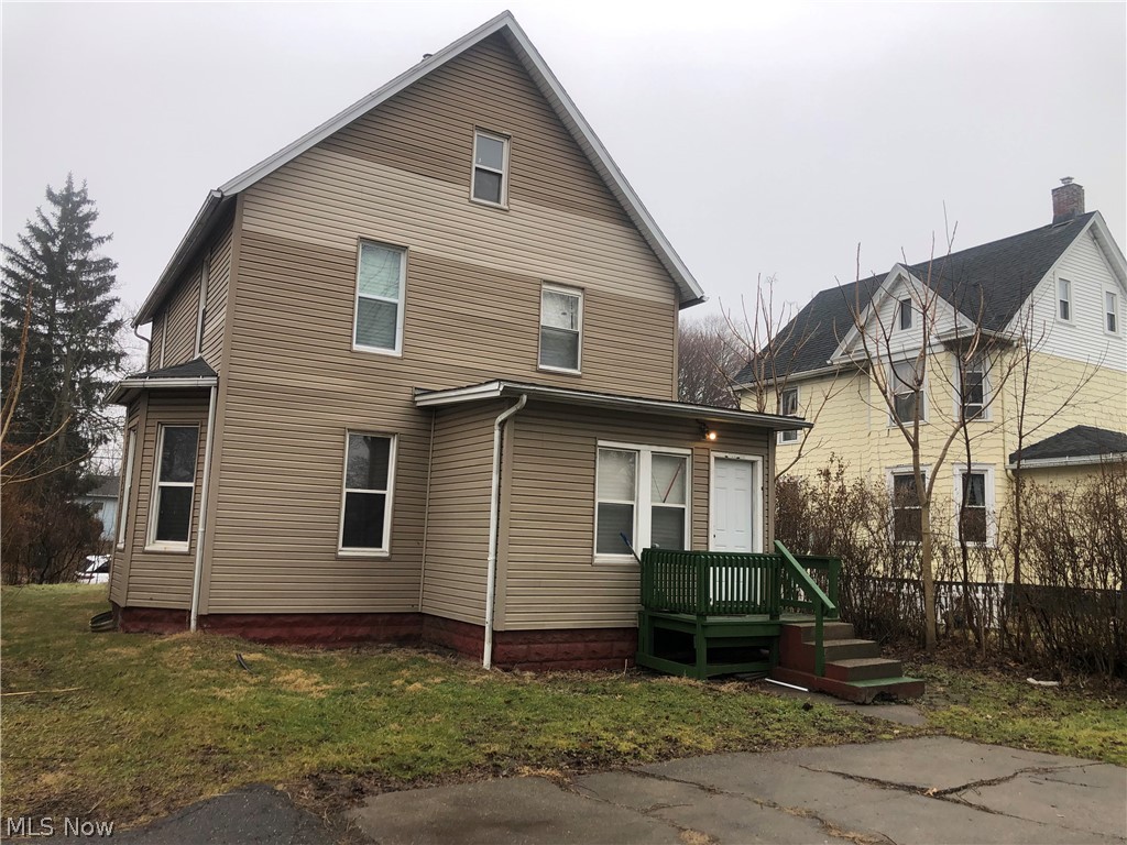 822 Highland Road NE Canton OH 44704