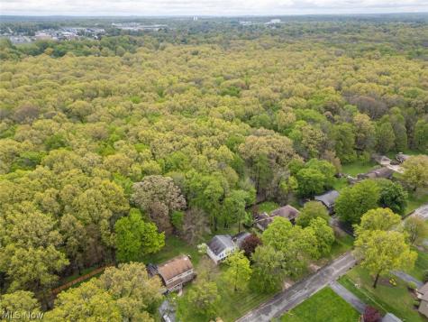 7749 Silver Fox Drive Youngstown OH 44512