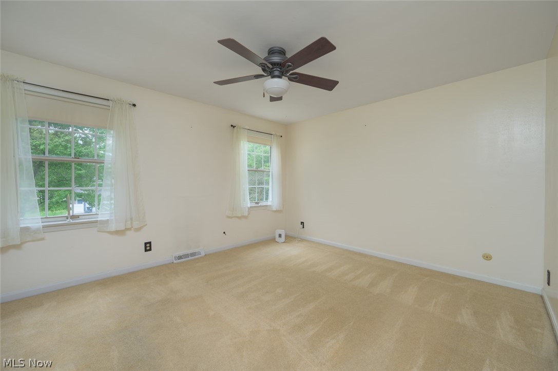 7749 Silver Fox Drive Youngstown OH 44512