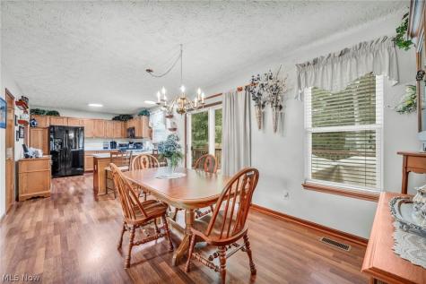 6472 Monroe Lane North Ridgeville OH 44039