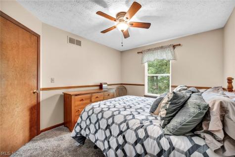 6472 Monroe Lane North Ridgeville OH 44039
