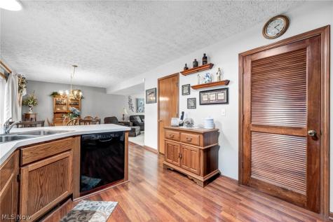 6472 Monroe Lane North Ridgeville OH 44039