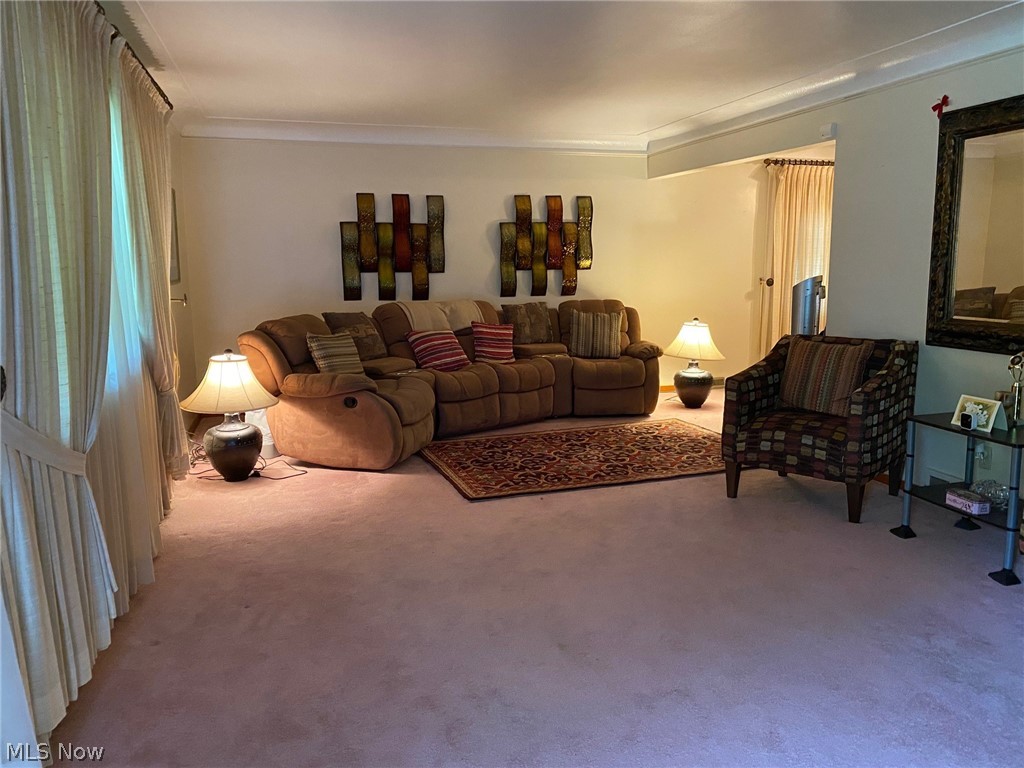 19601 Mayfair Lane Warrensville Heights OH 44128