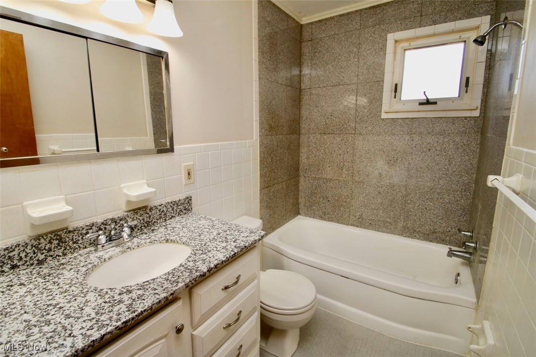 1733 Eldon Drive Wickliffe OH 44092