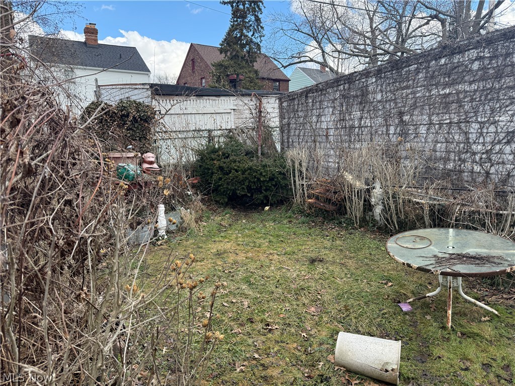 16803 Biltmore Avenue Cleveland OH 44128