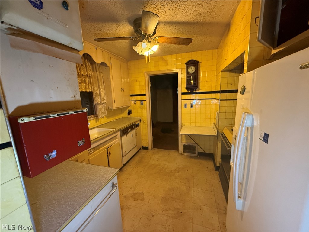 16803 Biltmore Avenue Cleveland OH 44128
