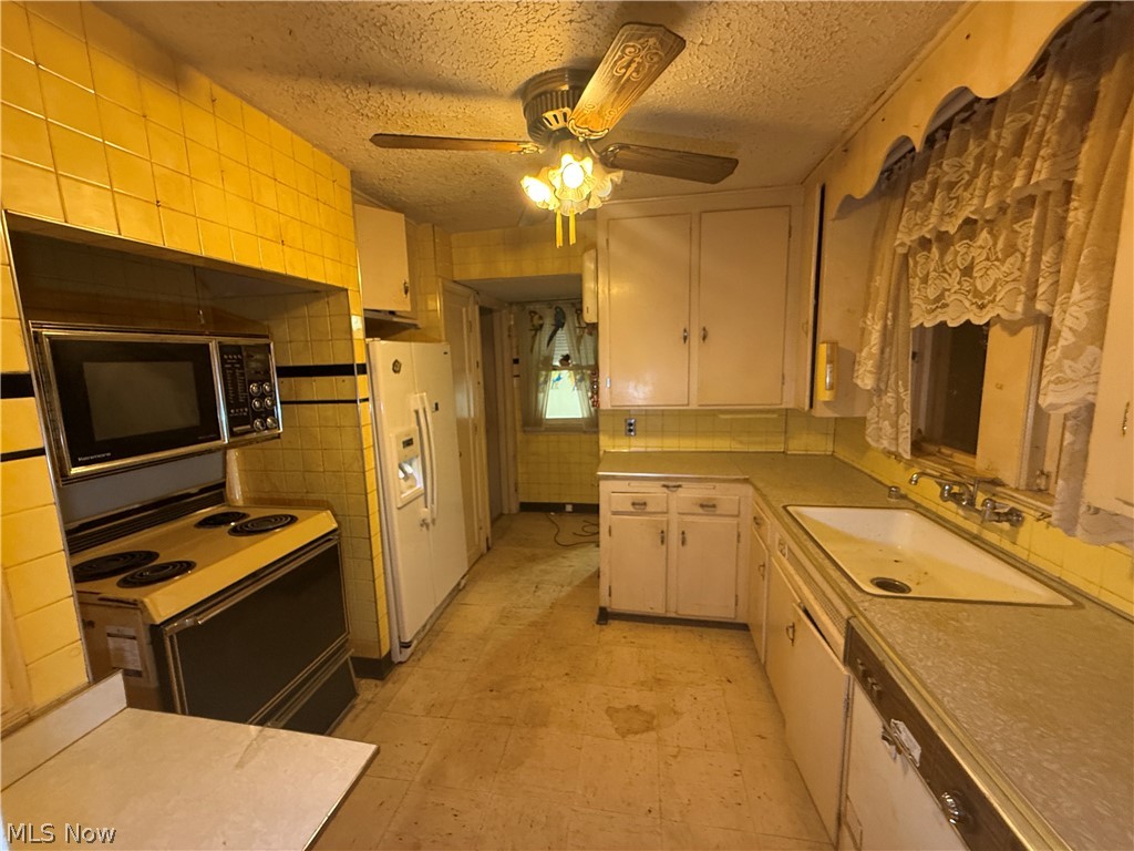 16803 Biltmore Avenue Cleveland OH 44128