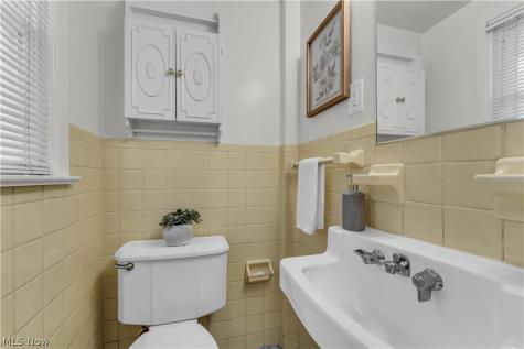 4107 Charlton Road South Euclid OH 44121