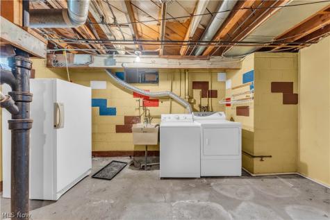 4107 Charlton Road South Euclid OH 44121