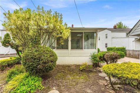 4107 Charlton Road South Euclid OH 44121