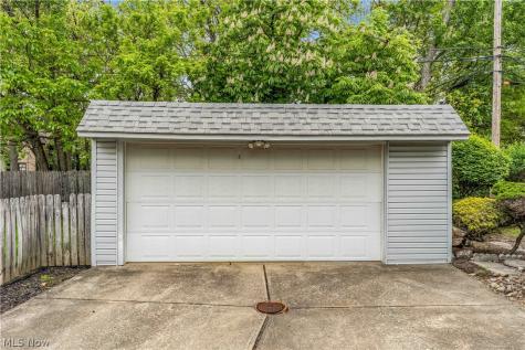 4107 Charlton Road South Euclid OH 44121