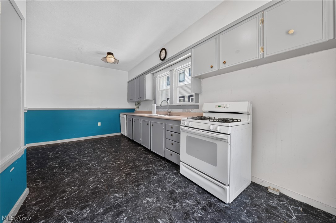 703 W Main Street Conneaut OH 44030
