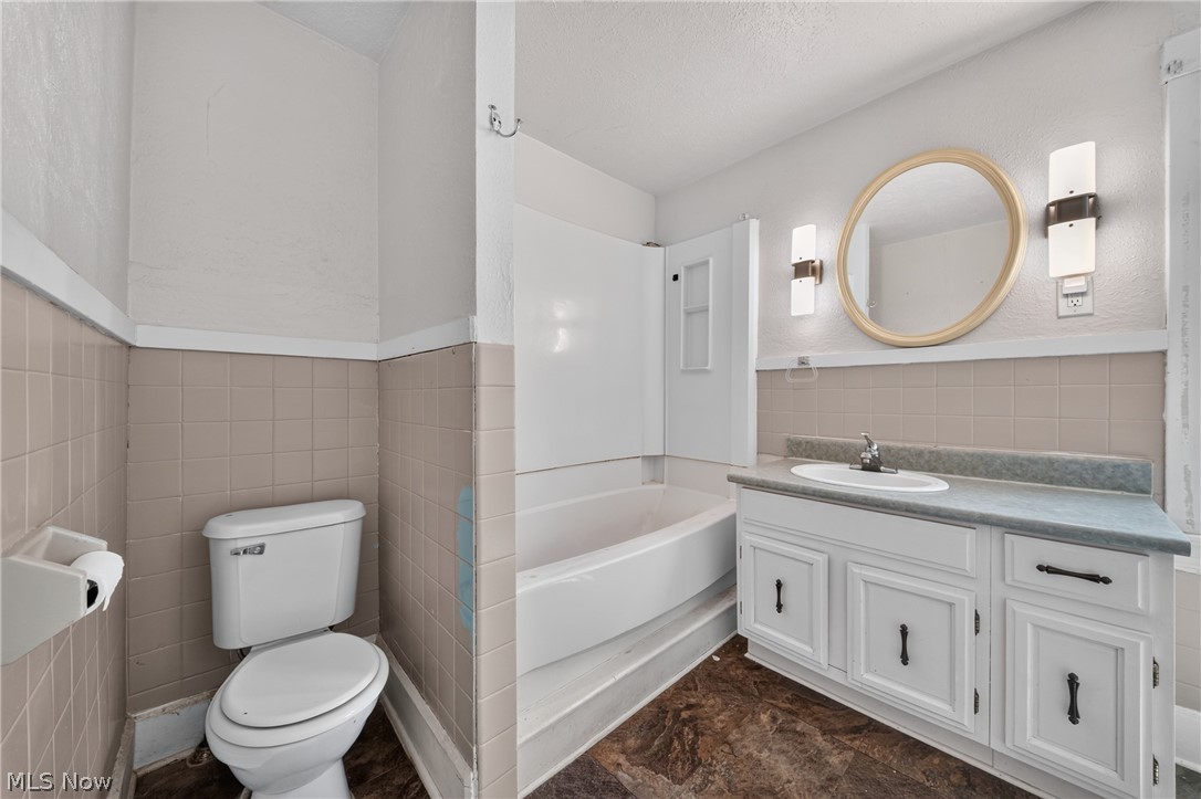 703 W Main Street Conneaut OH 44030
