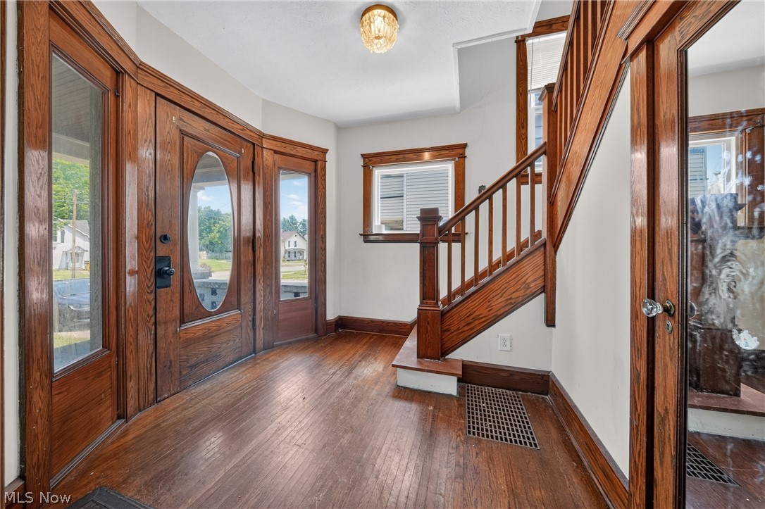 703 W Main Street Conneaut OH 44030