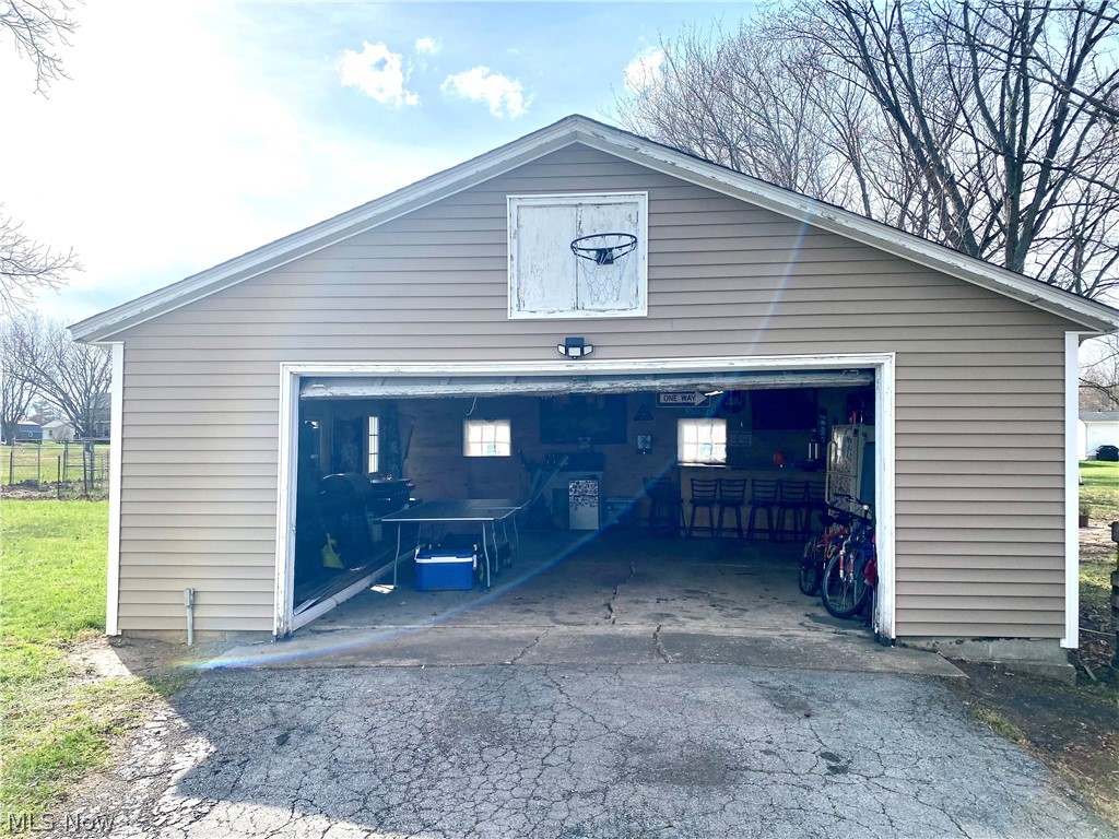 38 Pleasant Street Wakeman OH 44889