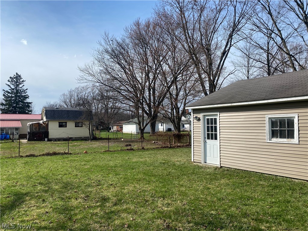 38 Pleasant Street Wakeman OH 44889