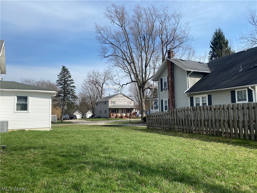 38 Pleasant Street Wakeman OH 44889