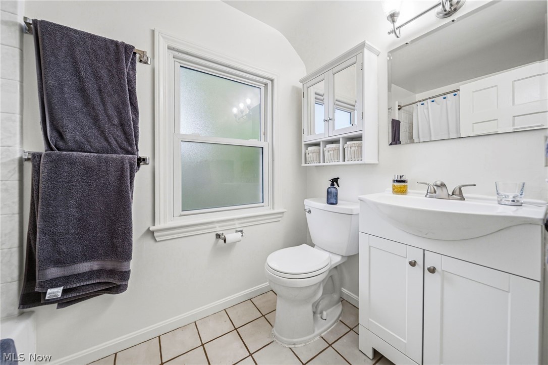 852 Englewood Road Cleveland Heights OH 44121