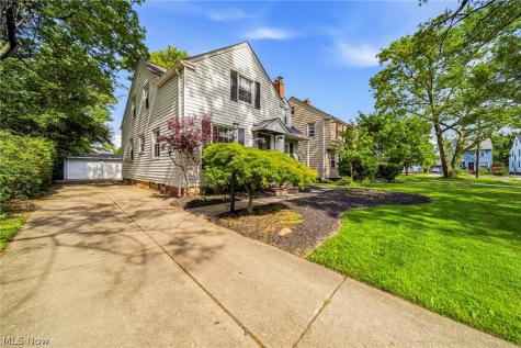 852 Englewood Road Cleveland Heights OH 44121