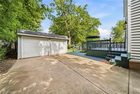 852 Englewood Road Cleveland Heights OH 44121