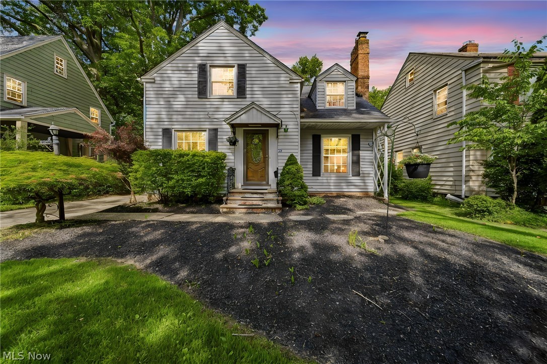 852 Englewood Road Cleveland Heights OH 44121
