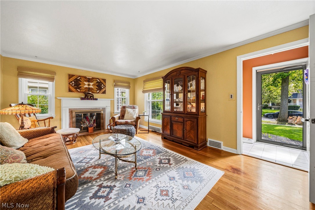 852 Englewood Road Cleveland Heights OH 44121