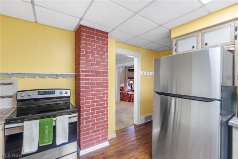 41 W Marion Street Doylestown OH 44230