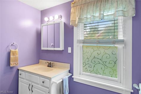 41 W Marion Street Doylestown OH 44230