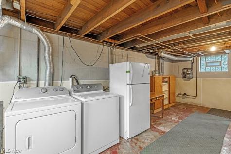 41 W Marion Street Doylestown OH 44230