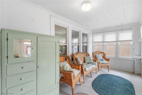 41 W Marion Street Doylestown OH 44230