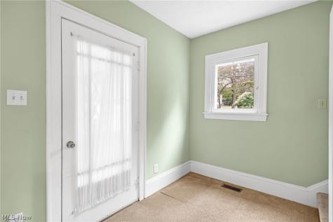 41 W Marion Street Doylestown OH 44230