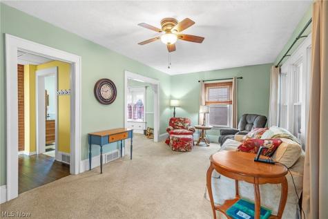 41 W Marion Street Doylestown OH 44230