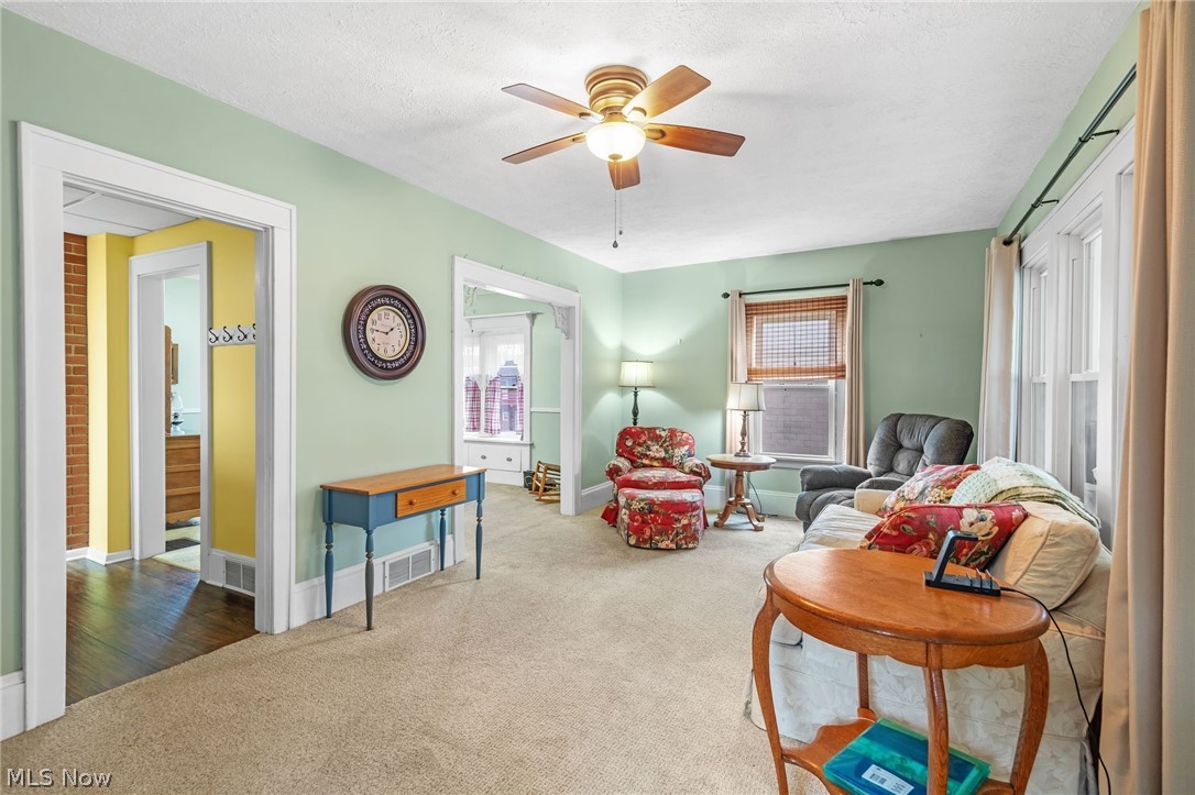 41 W Marion Street Doylestown OH 44230