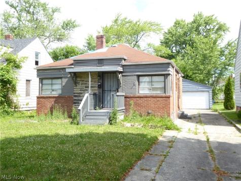 16005 Cloverside Avenue Cleveland OH 44128