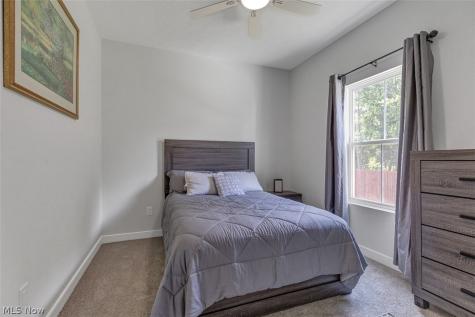 110 Harvest Way Elyria OH 44035