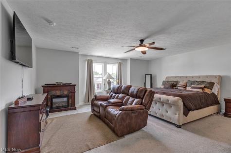 110 Harvest Way Elyria OH 44035
