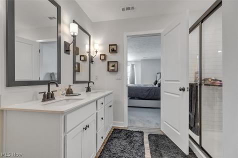 110 Harvest Way Elyria OH 44035