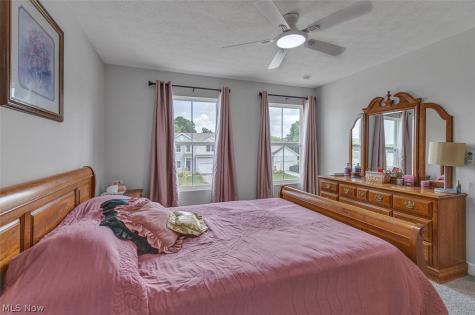 110 Harvest Way Elyria OH 44035